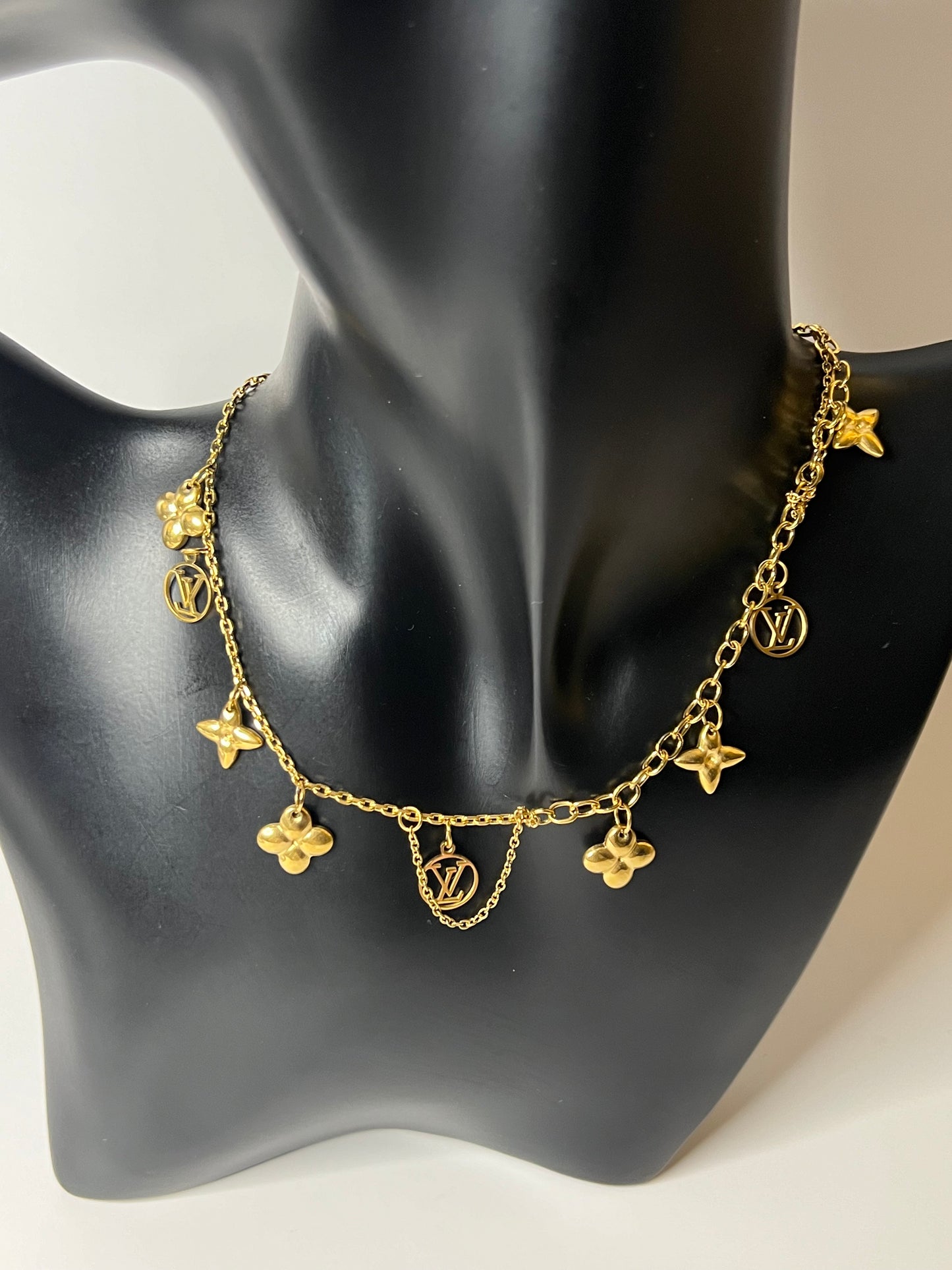 Gold Necklace and Bracelet Set