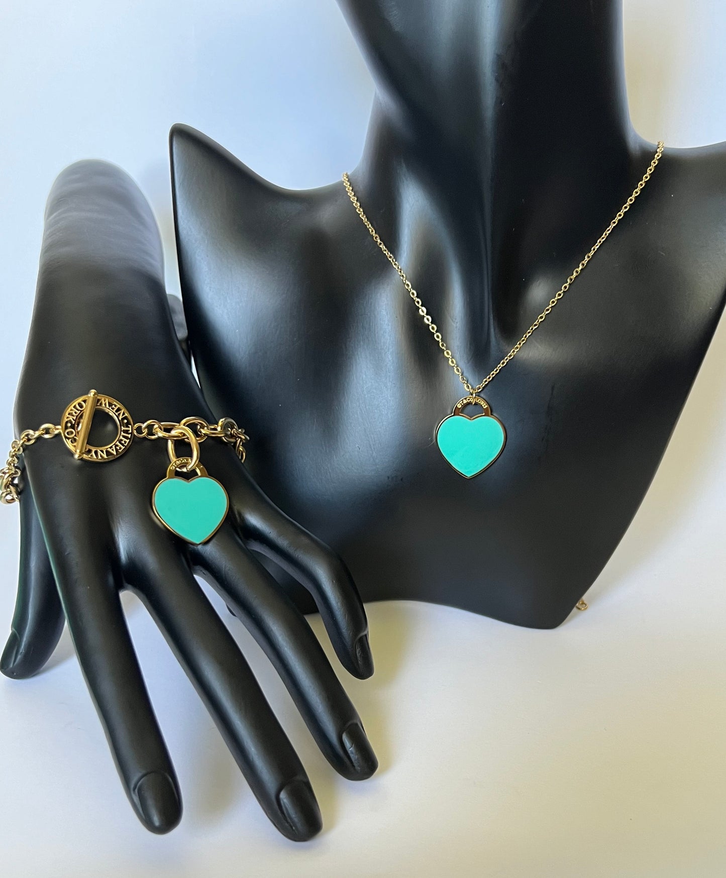 Two Pieces Necklace and Bracelet Set