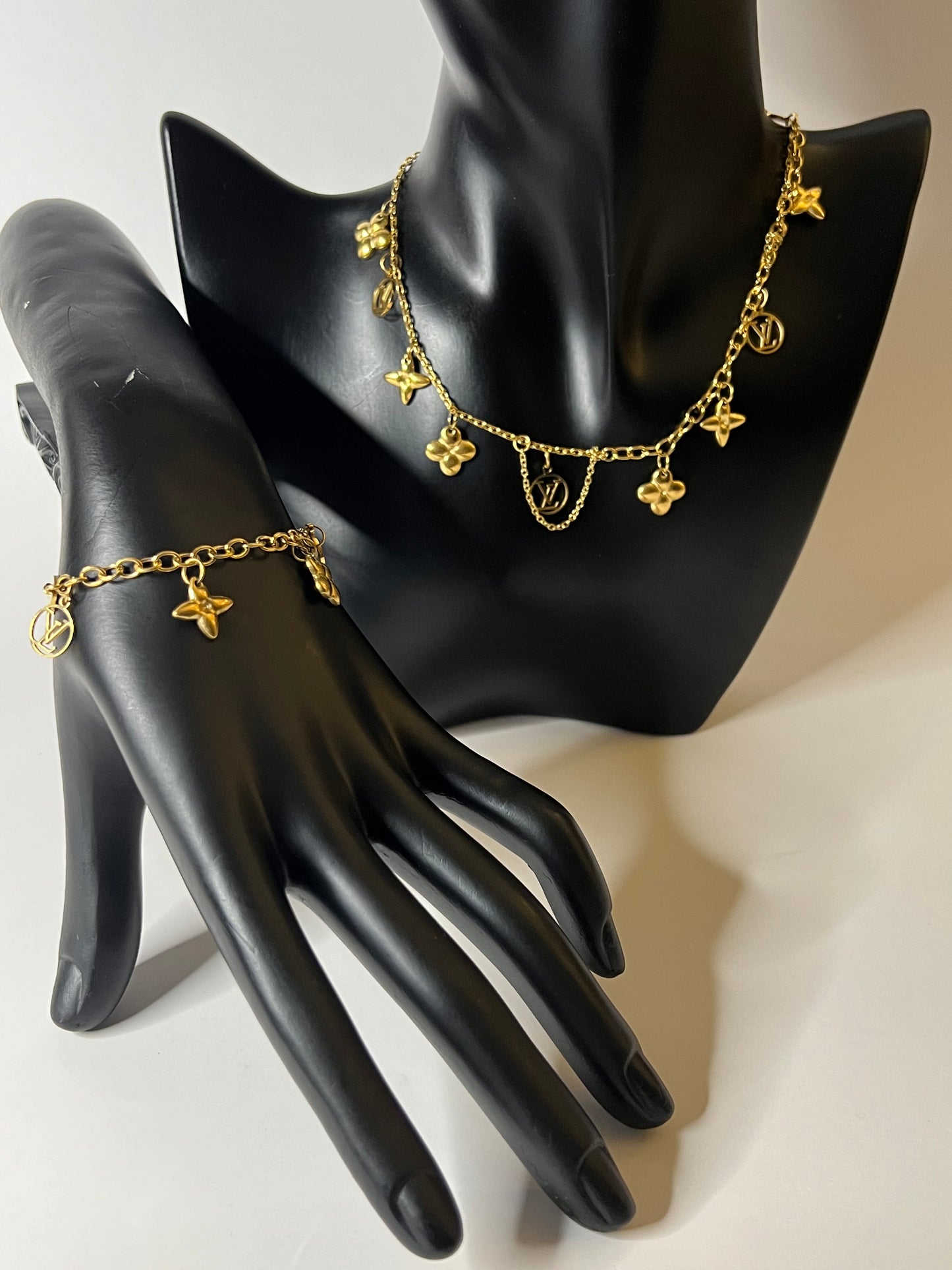 Gold Necklace and Bracelet Set