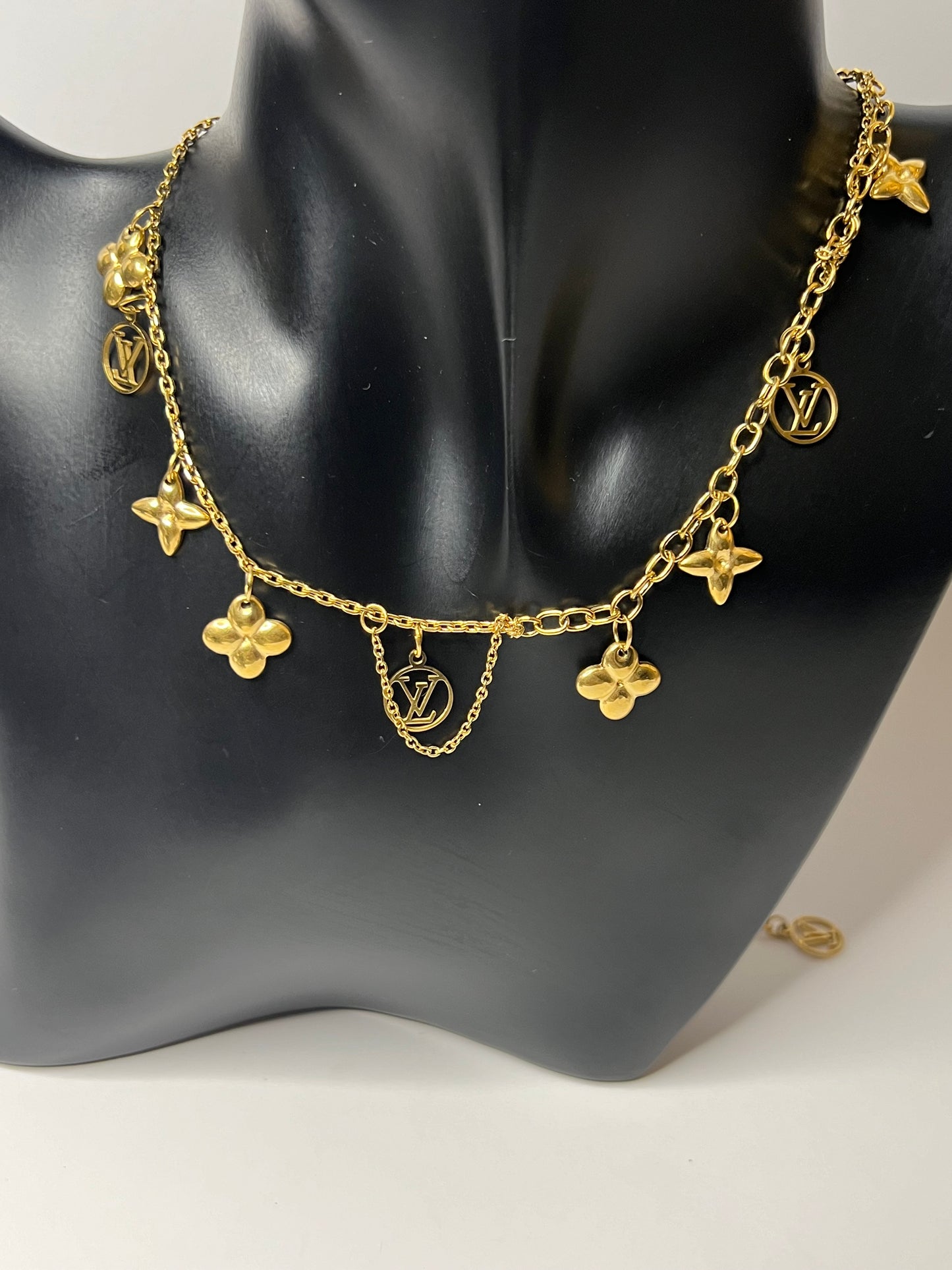 Gold Necklace and Bracelet Set