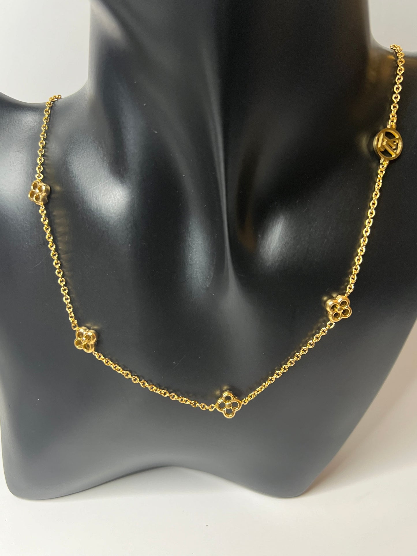 Gold Necklace and Bracelet Set