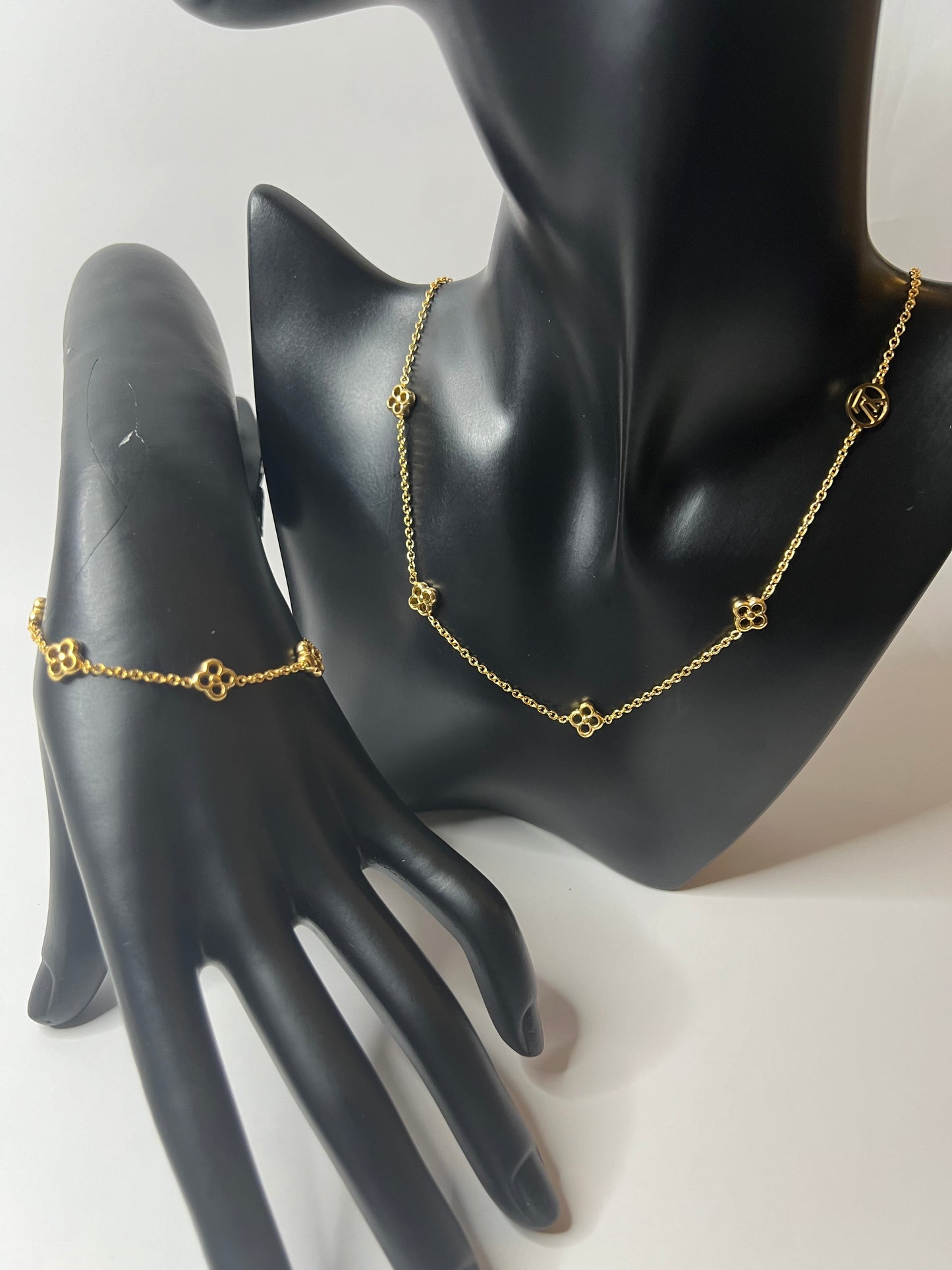 Gold Necklace and Bracelet Set